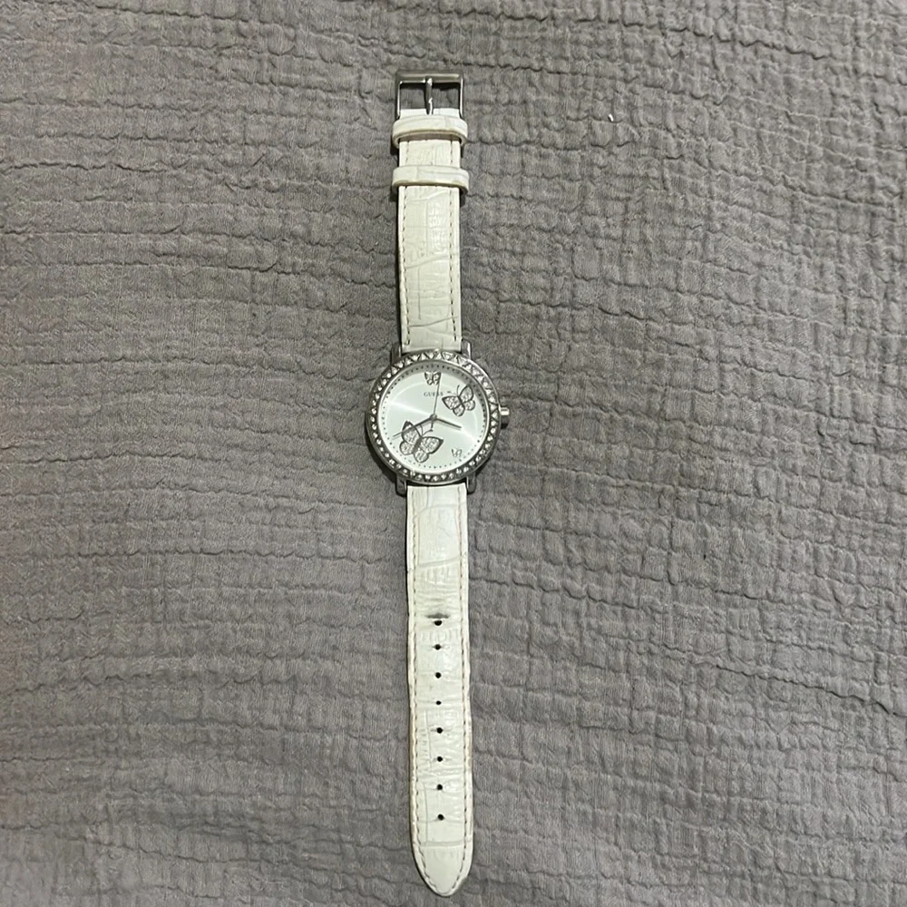 Guess Butterfly Watch 🦋 - Picture 2 of 7